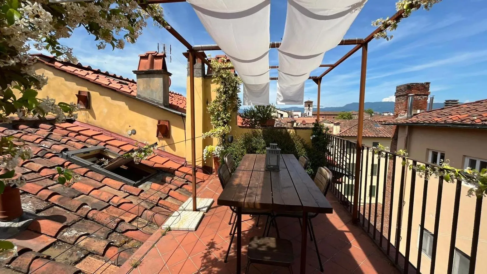 卢卡La Terrazza Di Sofia公寓
